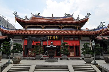Lian Shan Shuang Lin Monastery, Singapore