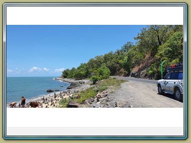 Pacific Coast - The Gatz Balancing Rocks (QLD)