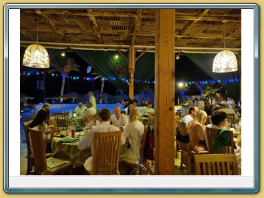The Breakers Diving & Surfing Lodge
- Oriental Night in Galabeya Kleidung -