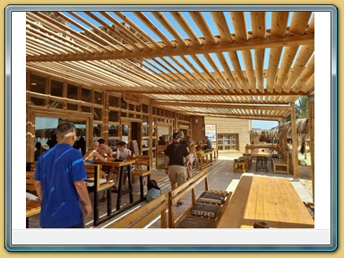 "Behind the Scenes" Tour mit Stefan.
- Kite House -